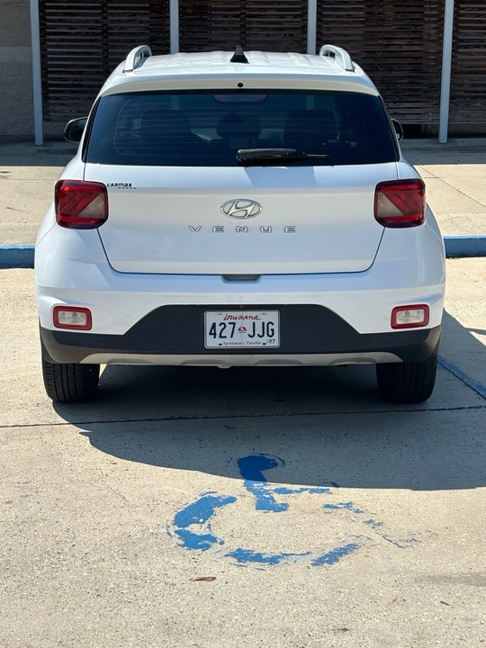 2021 Hyundai Venue - Image 4 of 9