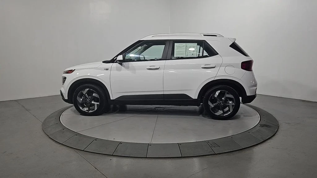 2021 Hyundai Venue - Image 2 of 12