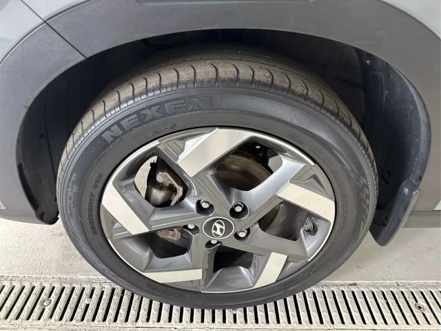 2021 Hyundai Venue - Image 13 of 21
