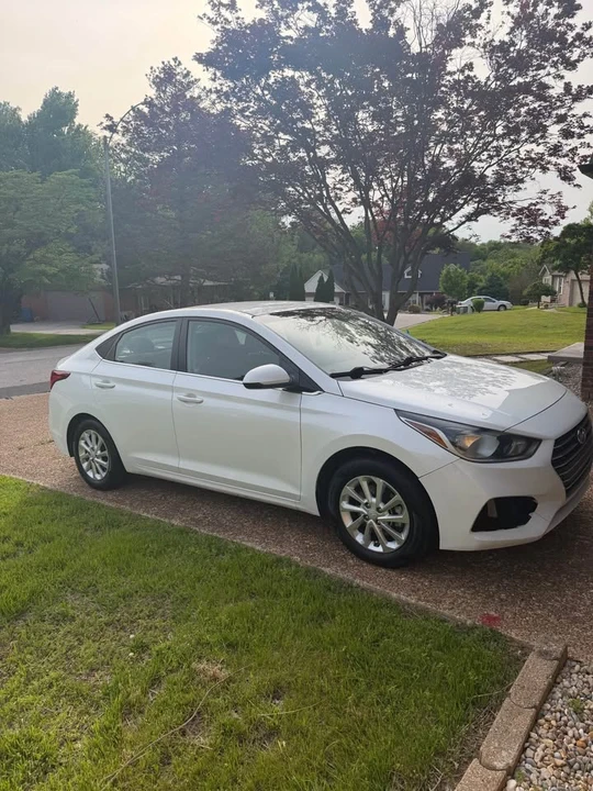 2021 Hyundai Accent - Image 2 of 12