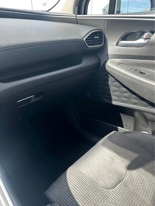 2021 Hyundai Santa Fe - Image 7 of 13