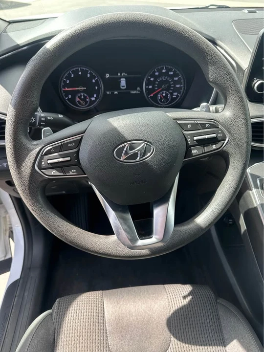 2021 Hyundai Santa Fe - Image 8 of 13