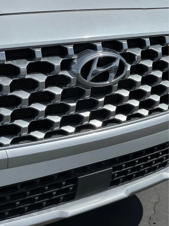 2021 Hyundai Santa Fe - Image 5 of 13