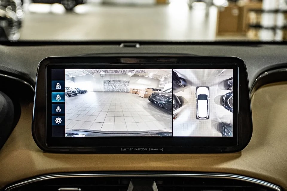 2021 Hyundai Santa Fe - Image 16 of 20