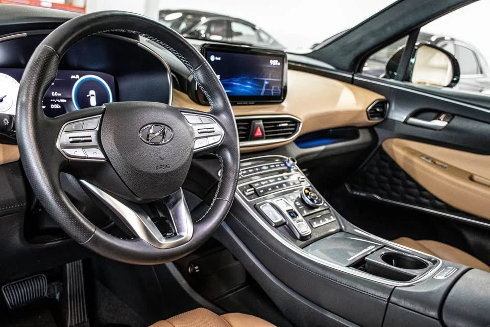 2021 Hyundai Santa Fe - Image 14 of 20
