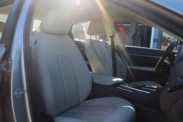 2021 Hyundai Sonata - Image 10 of 17