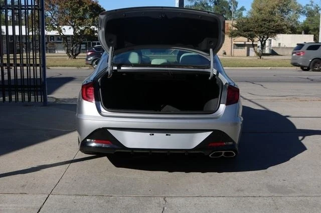2021 Hyundai Sonata - Image 16 of 17