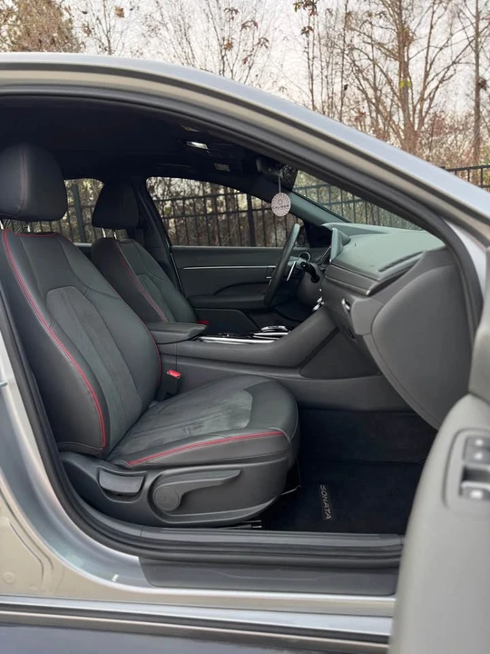 2021 Hyundai Sonata - Image 11 of 18