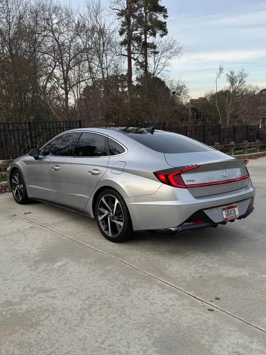 2021 Hyundai Sonata - Image 2 of 18