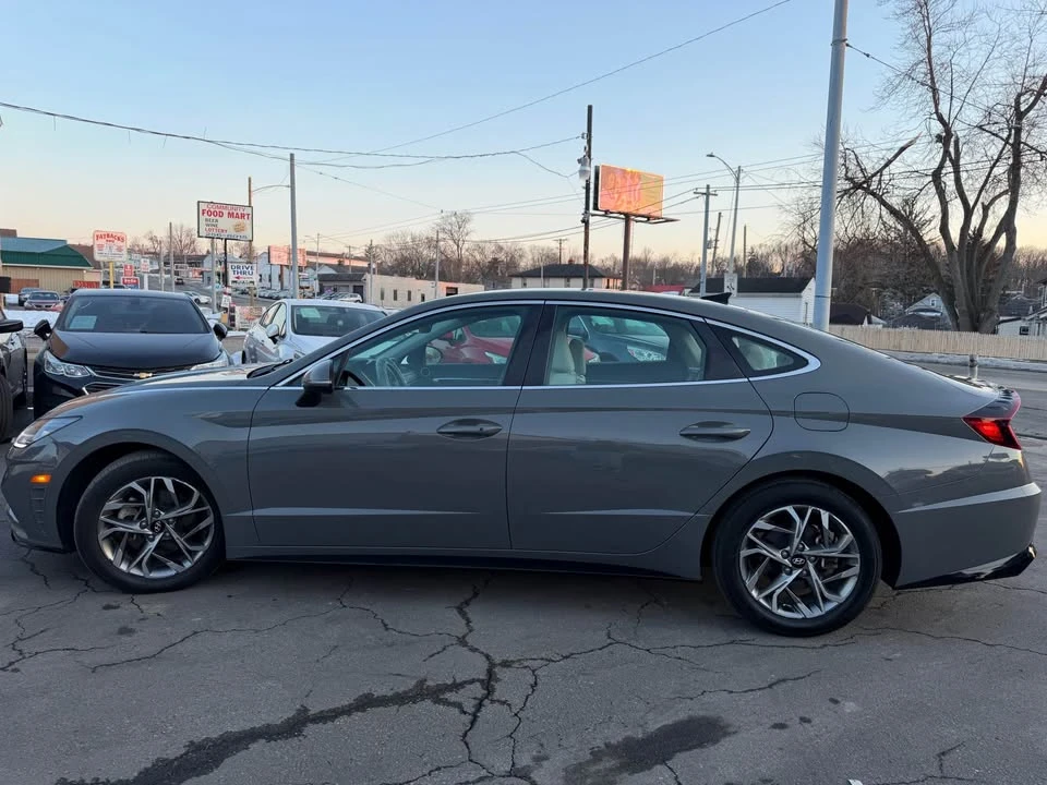 2021 Hyundai Sonata - Image 9 of 19