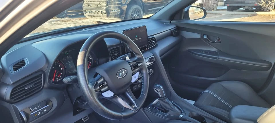 2021 Hyundai Veloster - Image 5 of 9