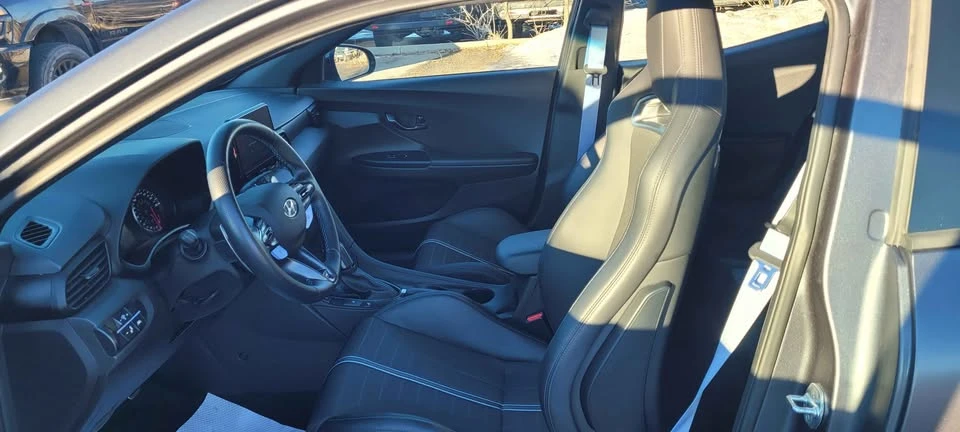 2021 Hyundai Veloster - Image 4 of 9