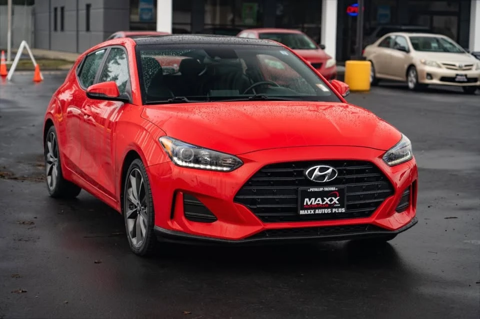 2021 Hyundai Veloster - Image 2 of 15