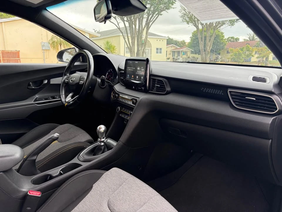 2021 Hyundai Veloster - Image 8 of 11