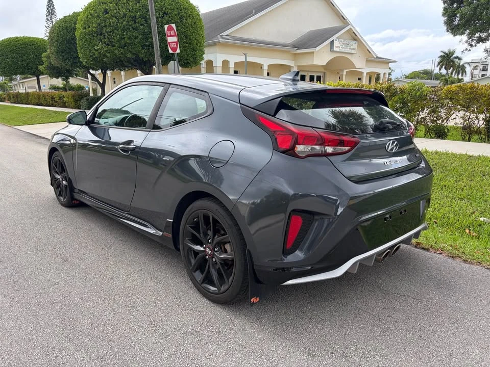 2021 Hyundai Veloster - Image 2 of 11