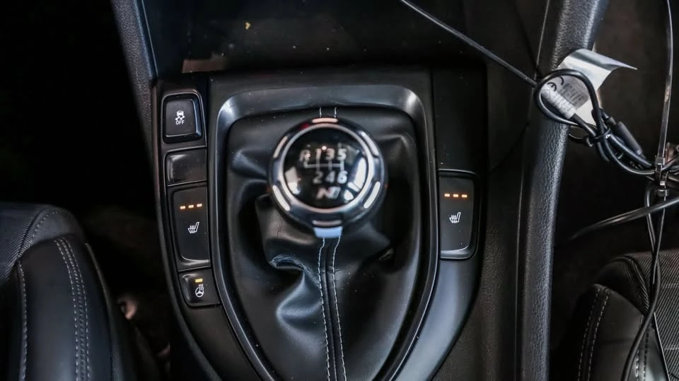 2021 Hyundai Veloster - Image 12 of 17