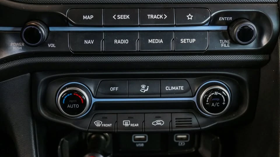 2021 Hyundai Veloster - Image 15 of 17