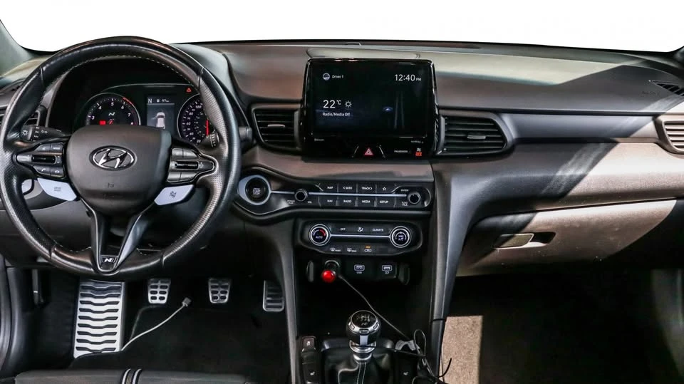 2021 Hyundai Veloster - Image 10 of 17