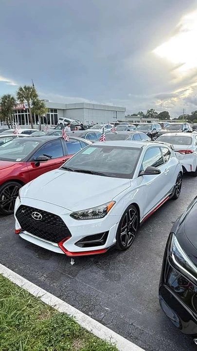 2021 Hyundai Veloster N - Image 2 of 8