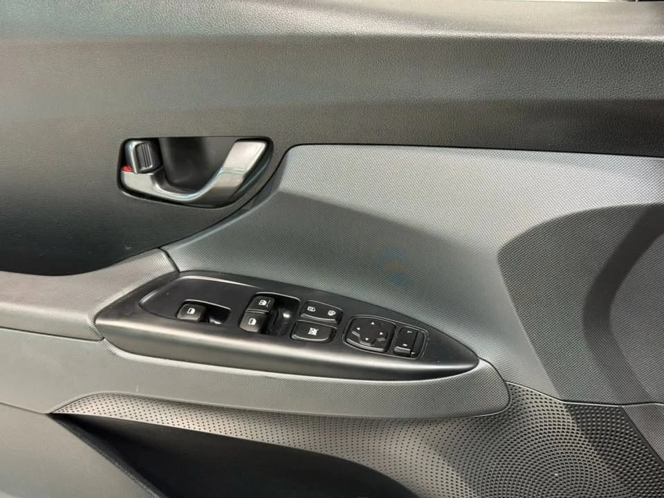 2021 Hyundai Veloster - Image 11 of 20