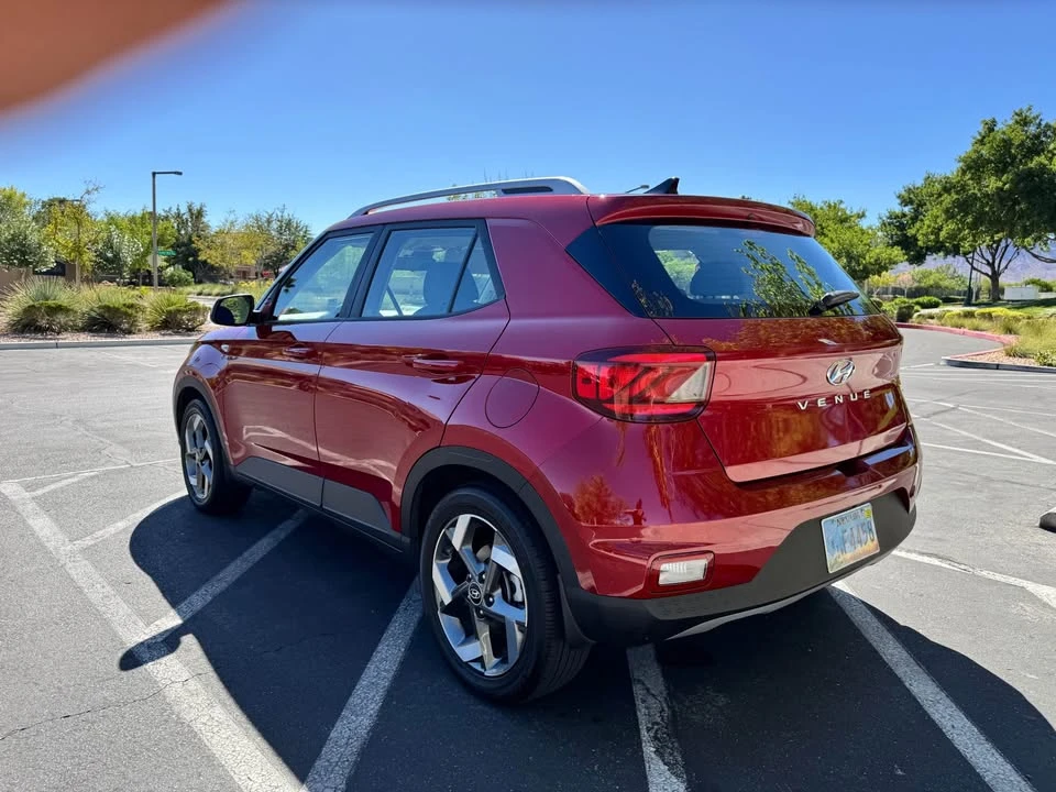 2021 Hyundai Venue - Image 4 of 7