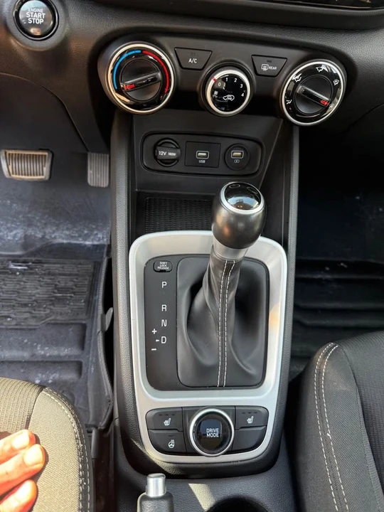 2021 Hyundai Venue - Image 4 of 7