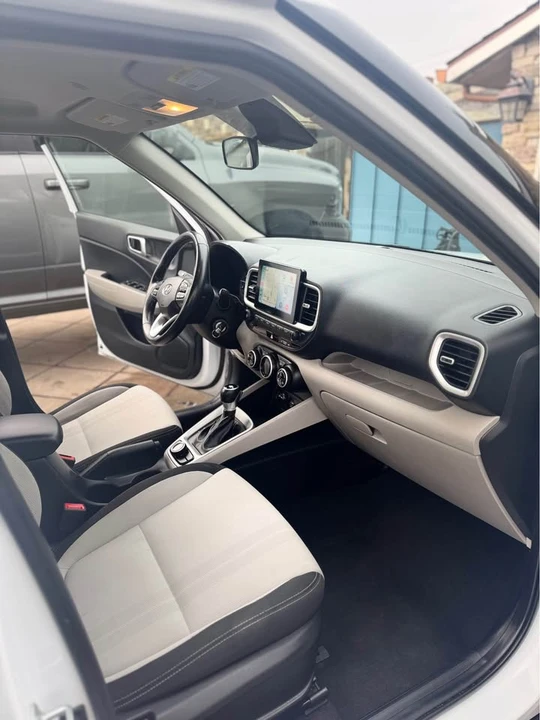 2021 Hyundai Venue - Image 7 of 8