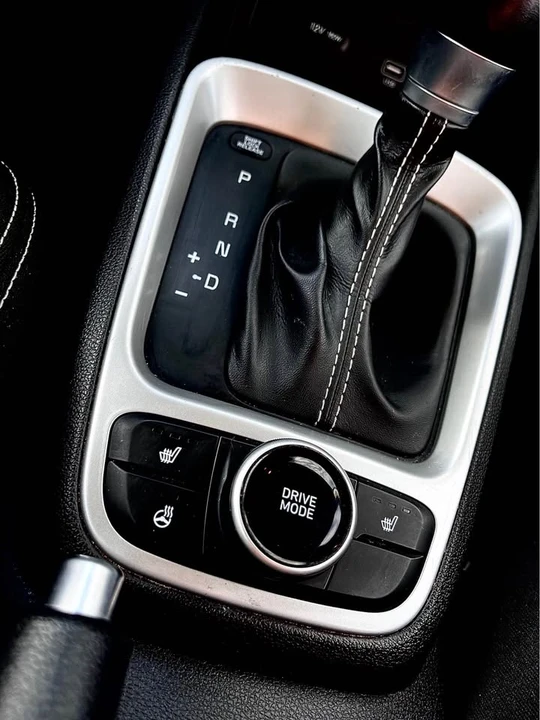 2021 Hyundai Venue - Image 14 of 16