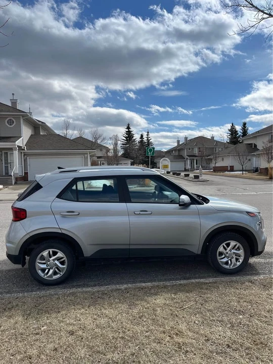 2021 Hyundai Venue - Image 4 of 16