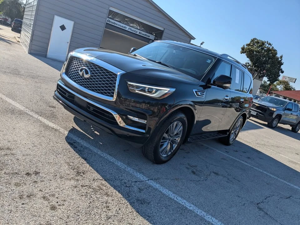 2021 Infiniti QX80 - Image 3 of 10