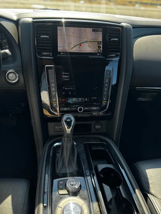 2021 Infiniti QX80 - Image 8 of 17