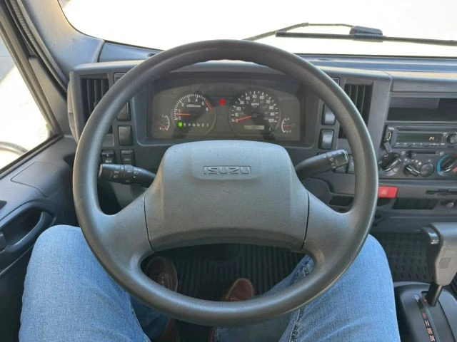 2021 Isuzu Elf - Image 23 of 31