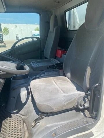 2021 Isuzu Elf - Image 5 of 10