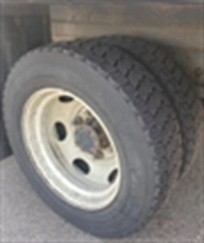 2021 Isuzu Elf - Image 9 of 10