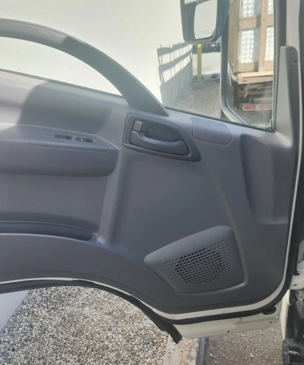 2021 Isuzu Elf - Image 30 of 31