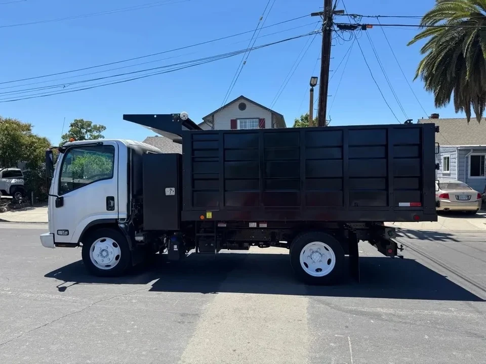 2021 Isuzu Elf - Image 3 of 13