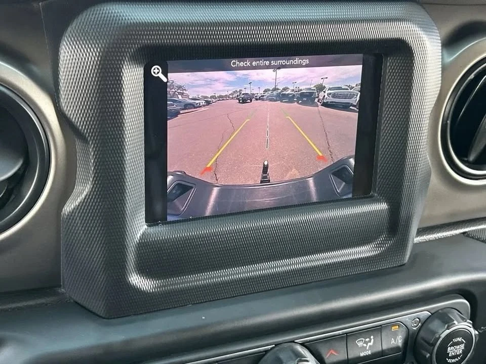 2021 Jeep JT Gladiator - Image 14 of 19