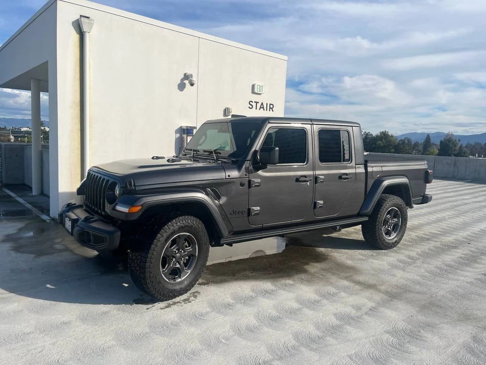 2021 Jeep JT Gladiator - Image 3 of 11