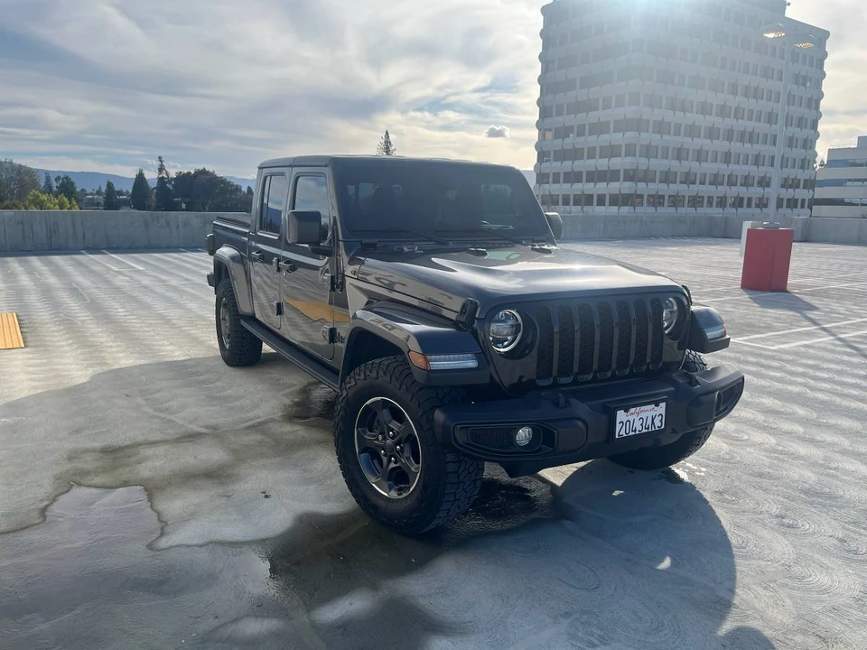 2021 Jeep JT Gladiator - Image 2 of 11