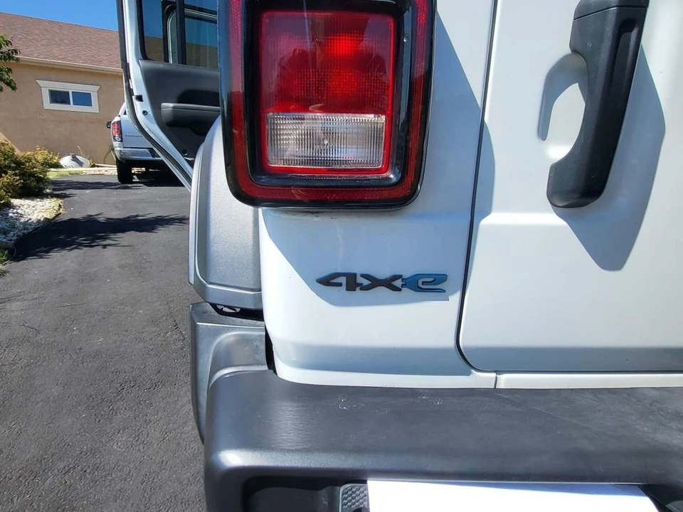 2021 Jeep JL Wrangler - Image 14 of 14