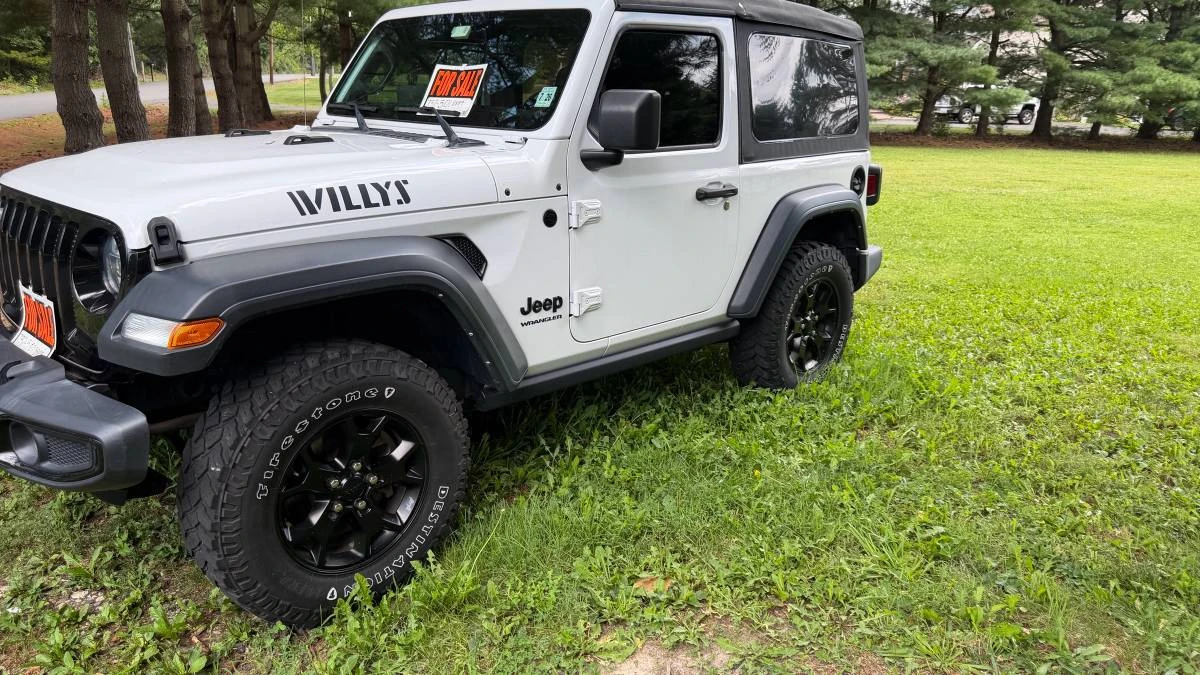 2021 Jeep JL Wrangler - Image 2 of 14