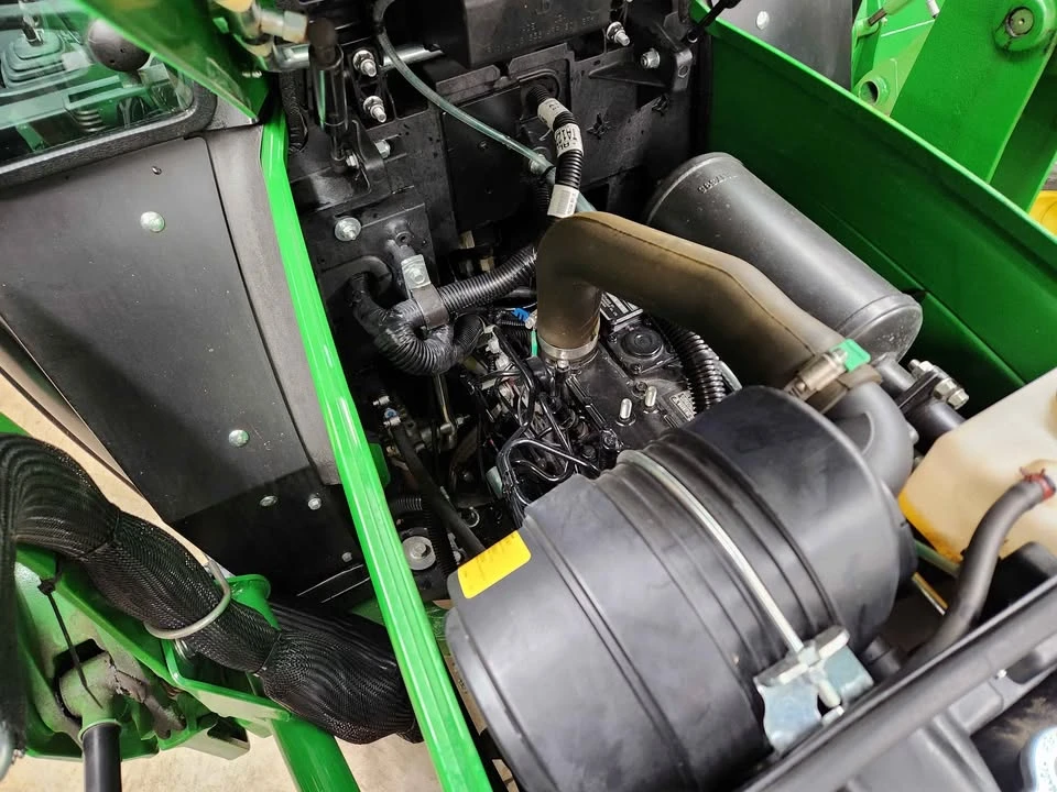 2021 John Deere - Image 8 of 14