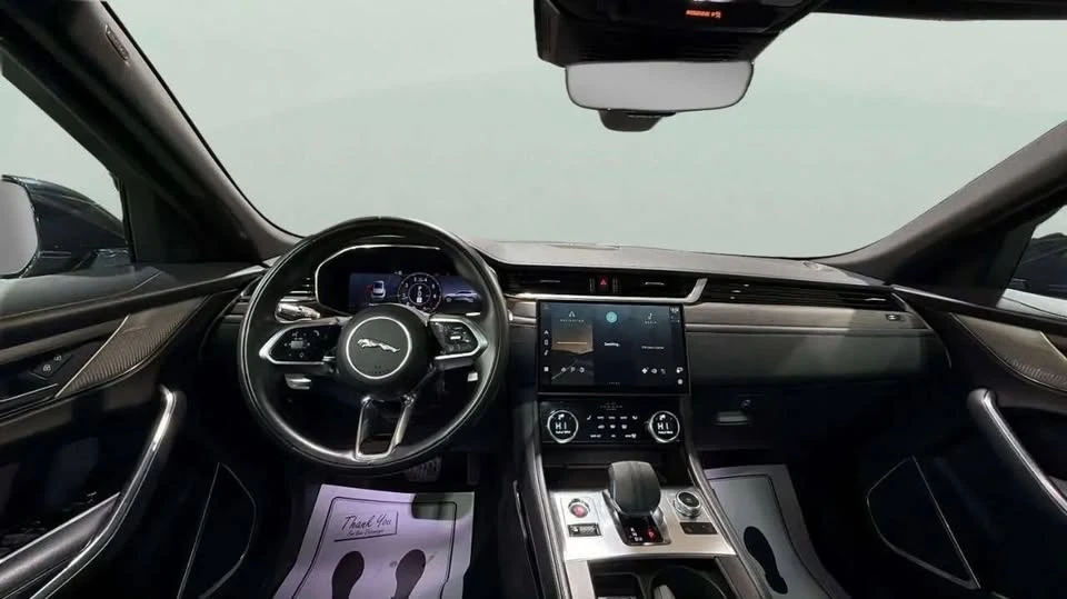 2021 Jaguar F-Pace - Image 10 of 20