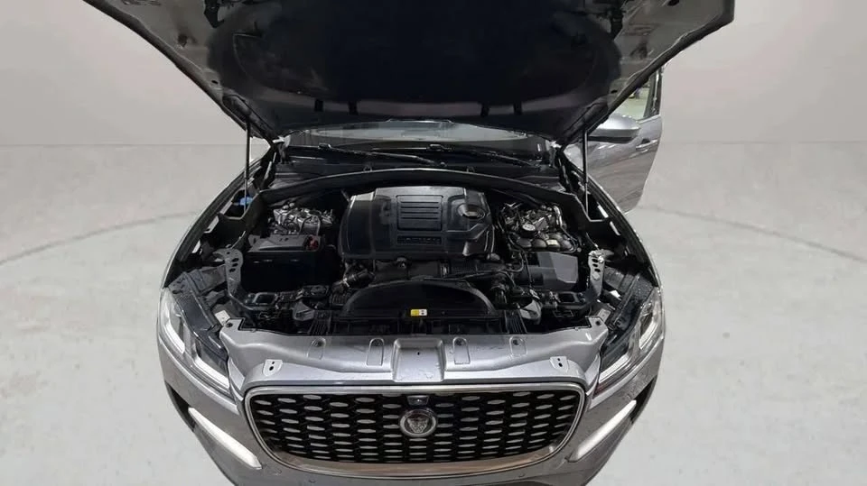 2021 Jaguar F-Pace - Image 19 of 20