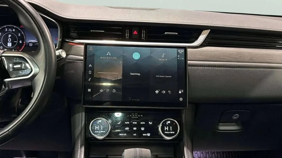 2021 Jaguar F-Pace - Image 11 of 20