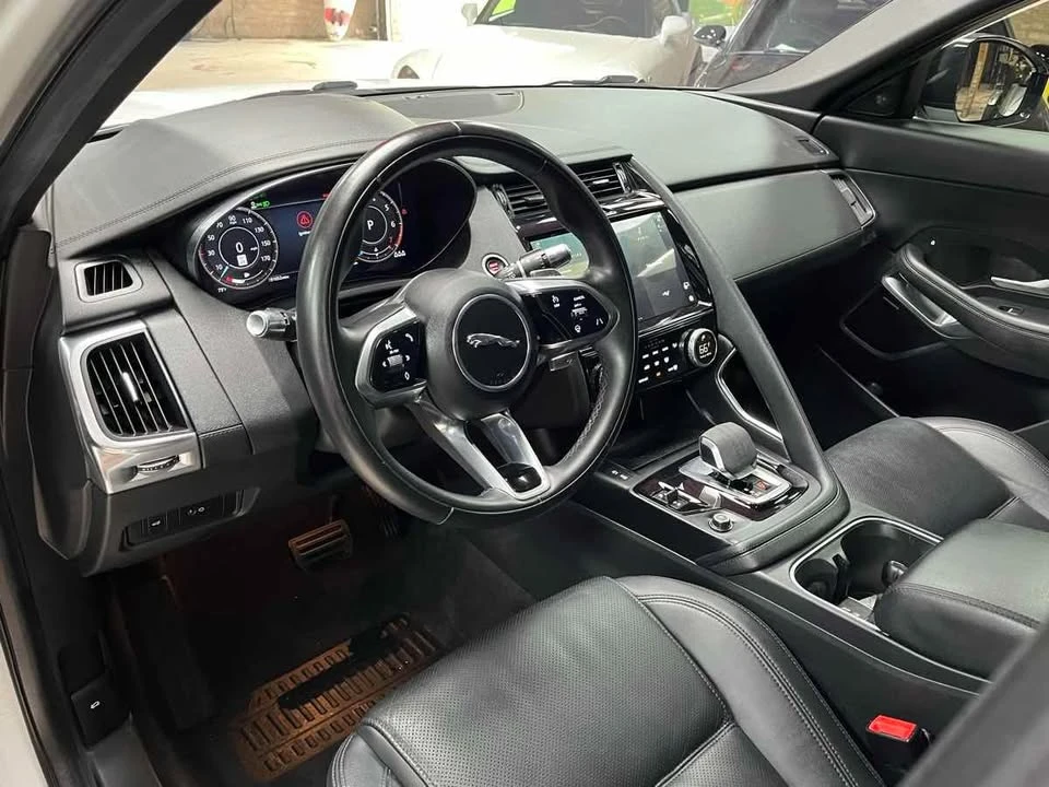 2021 Jaguar E-Pace - Image 11 of 20