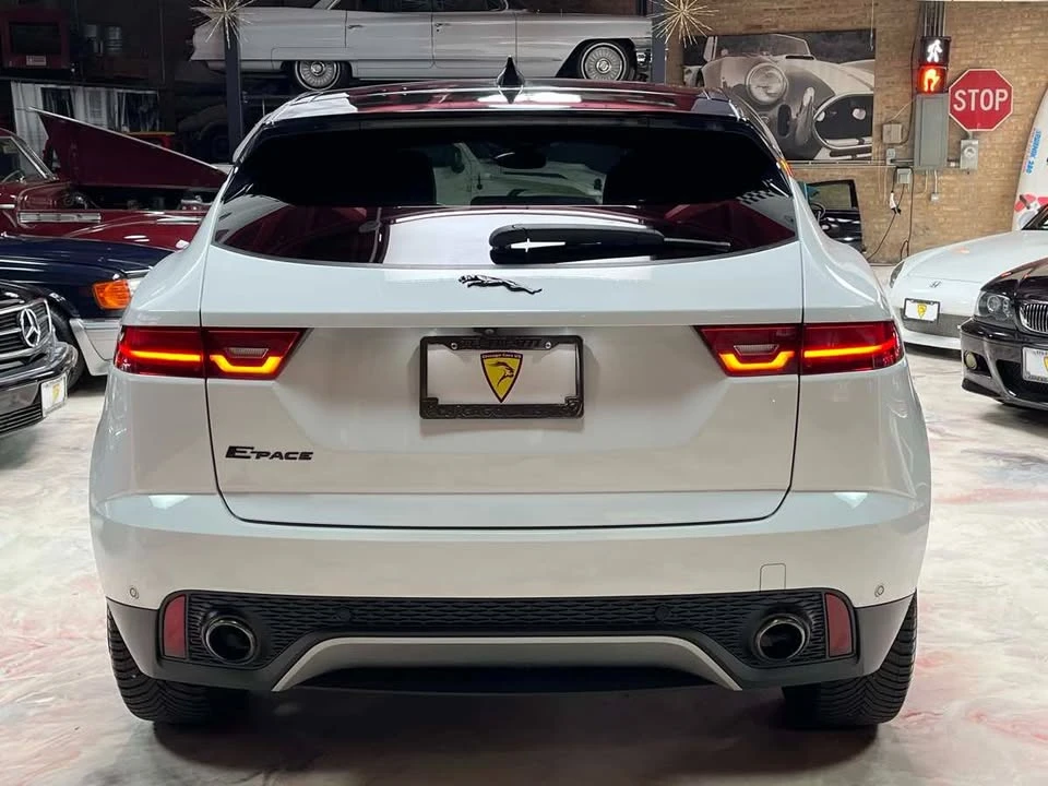 2021 Jaguar E-Pace - Image 9 of 20