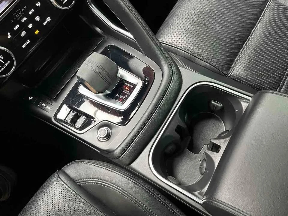 2021 Jaguar E-Pace - Image 19 of 20