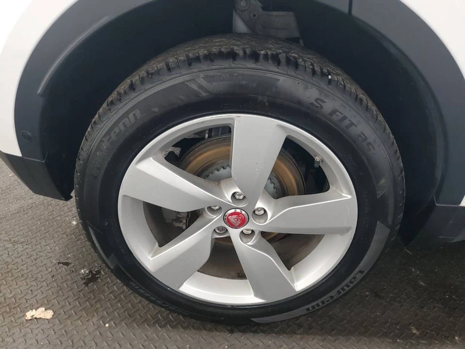 2021 Jaguar E-Pace - Image 19 of 20