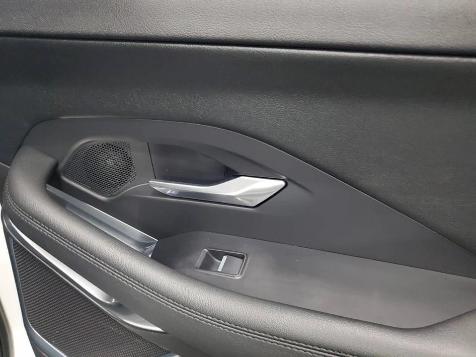 2021 Jaguar E-Pace - Image 18 of 20